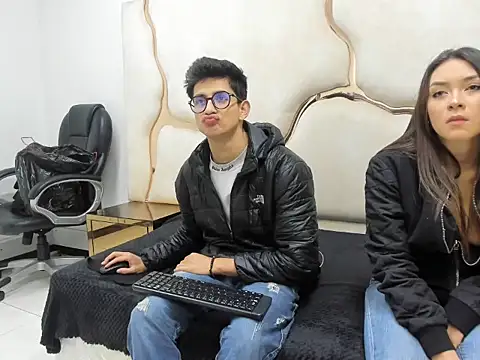 Snapshot of Noa_Arez chatting on 10-01-25, 03:01 Noa Arez online show from 10-01-25, 03:01