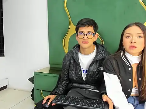 Snapshot of Noa_Arez chatting on 10-07-25, 05:04 Noa Arez online show from 10-07-25, 05:04