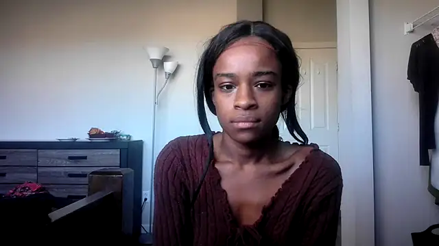 Marlowlovee online show from 10-15-25, 03:23