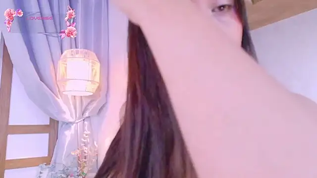 Snapshot of RenataLeclair chatting on 05-15-26, 04:25 RenataLeclair online show from 05-15-26, 04:25