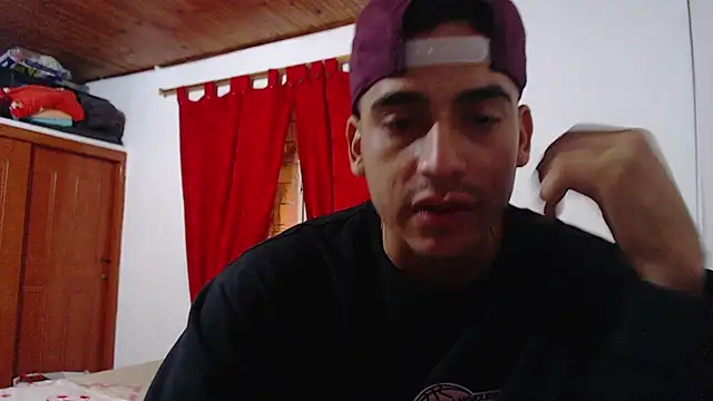 Snapshot of MIKE_WOLFF chatting on 11-14-25, 02:21 MIKE WOLFF online show from 11-14-25, 02:21