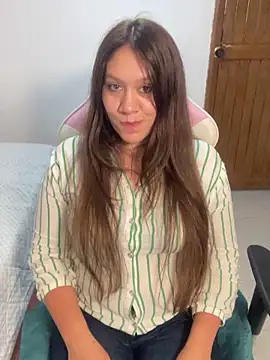 emma hot2006 online show from 12-19-25, 07:43