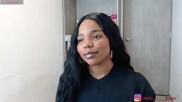 Chanell mina online show from 11-21-25, 11:09