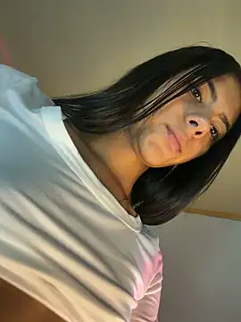 Snapshot of LilybethGray chatting on 06-05-26, 10:59 LilybethGray online show from 06-05-26, 10:59