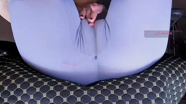 Cameltoe squirt inPants online show from 12-17-25, 01:06