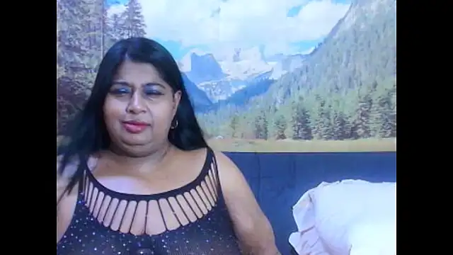 Snapshot of indianhoney694u chatting on 02-02-26, 05:33 indianhoney694u online show from 02-02-26, 05:33