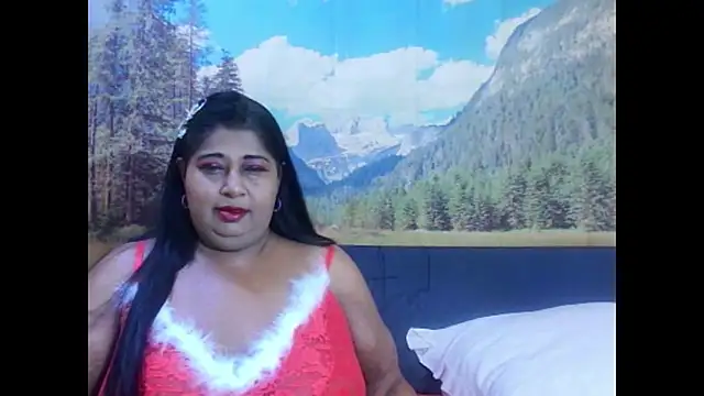 Snapshot of indianhoney694u chatting on 02-14-26, 05:04 indianhoney694u online show from 02-14-26, 05:04