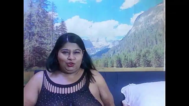 Snapshot of indianhoney694u chatting on 03-05-26, 05:42 indianhoney694u online show from 03-05-26, 05:42