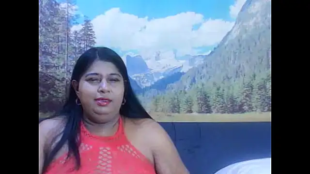 Snapshot of indianhoney694u chatting on 03-11-26, 05:13 indianhoney694u online show from 03-11-26, 05:13