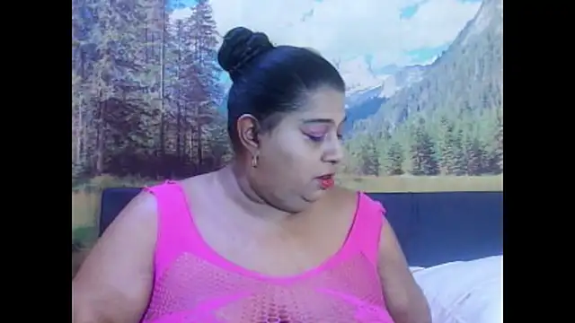 Snapshot of indianhoney694u chatting on 03-14-26, 05:13 indianhoney694u online show from 03-14-26, 05:13