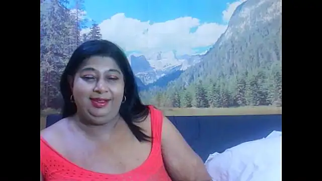 Snapshot of indianhoney694u chatting on 03-17-26, 05:55 indianhoney694u online show from 03-17-26, 05:55