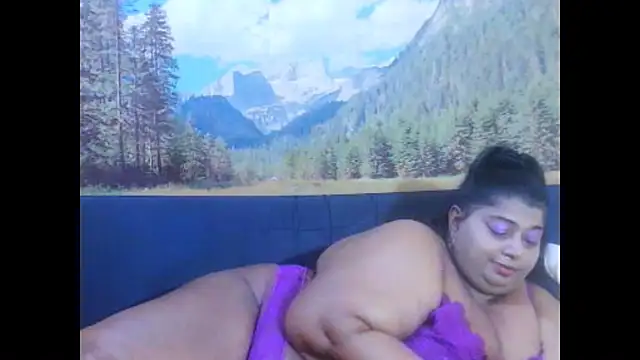 Snapshot of indianhoney694u chatting on 03-27-26, 08:26 indianhoney694u online show from 03-27-26, 08:26