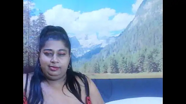 Snapshot of indianhoney694u chatting on 04-09-26, 06:35 indianhoney694u online show from 04-09-26, 06:35