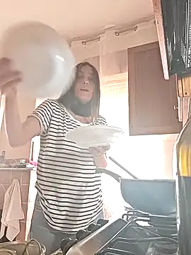 DaisyDea online show from 10-28-25, 12:41