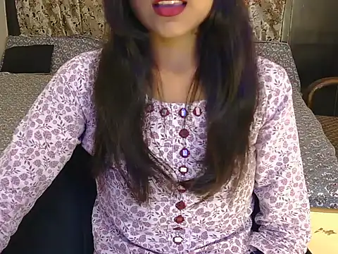 hoty-priya online show from 11-21-25, 04:55