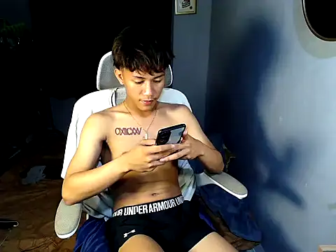 naughtyboyloy 0 online show from 04-30-26, 06:47