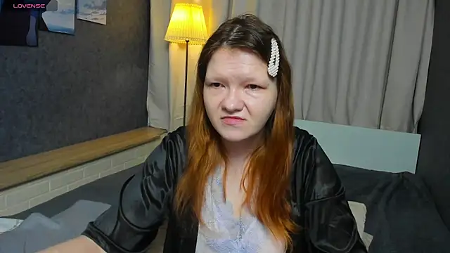 Nora lovvvv online show from 10-26-25, 10:10