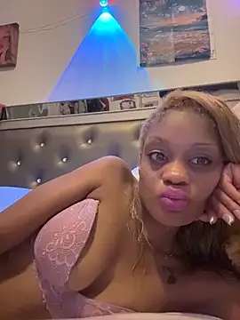 Snapshot of Angelbunnyy chatting on 02-05-26, 05:56 Angelbunnyy online show from 02-05-26, 05:56