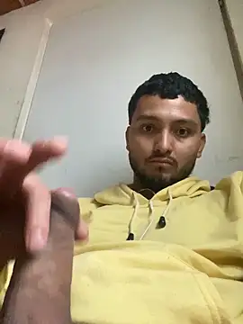 Casiel320 online show from 10-05-25, 03:32