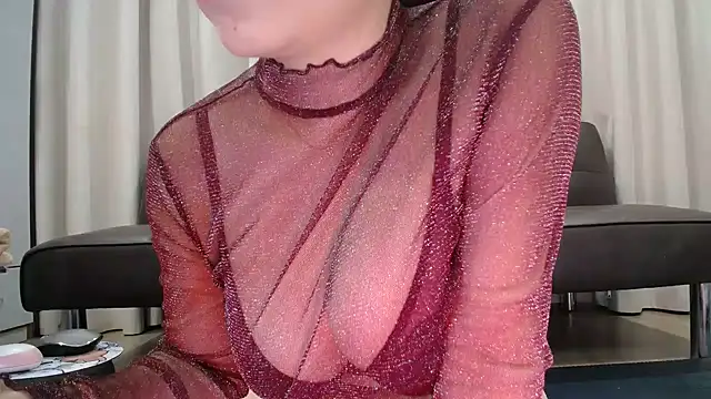 Snapshot of Liz_Hu chatting on 12-03-24, 11:44 Liz Hu online show from 12-03-24, 11:44