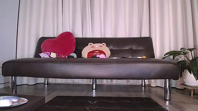 Snapshot of Liz_Hu chatting on 09-11-25, 04:29 Liz Hu online show from 09-11-25, 04:29