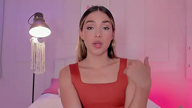 Doll Isa  online show from 05-19-26, 04:30