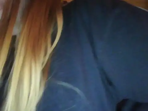 Snapshot of NibbleSweetie chatting on 12-21-25, 01:02 NibbleSweetie online show from 12-21-25, 01:02