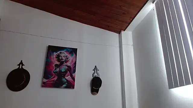 Crystal Star  online show from 04-04-26, 01:30