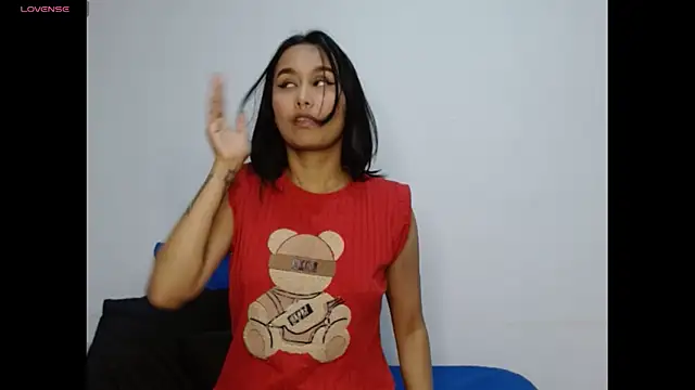 Gia Lee online show from 10-23-25, 12:21