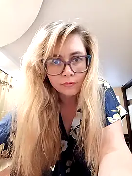 Crystal00Girl online show from 10-24-25, 10:17