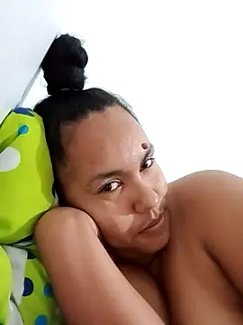 Snapshot of Viviana_h chatting on 11-13-25, 01:59 Viviana h online show from 11-13-25, 01:59