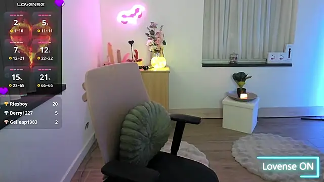 Miss Lucifer6 online show from 04-16-26, 09:39