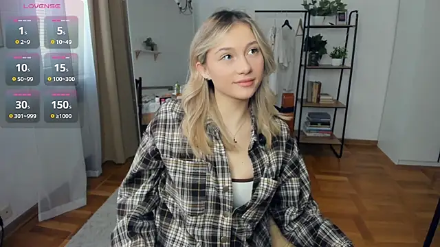 Snapshot of FaaBinaa chatting on 02-11-26, 07:46 FaaBinaa online show from 02-11-26, 07:46