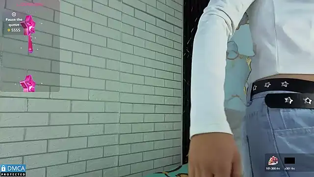 nena cupcake  online show from 10-25-25, 11:07