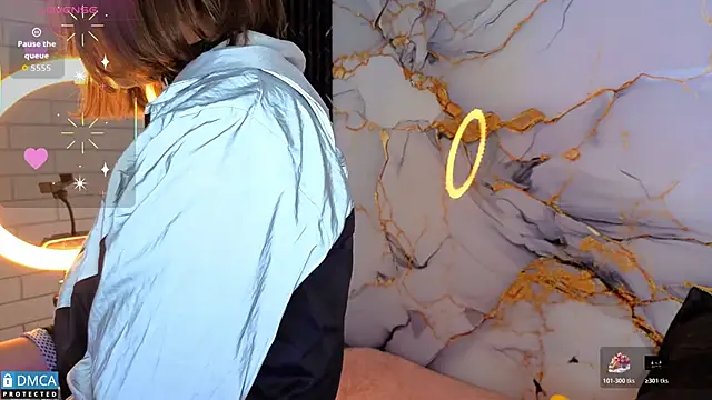 nena cupcake  online show from 11-19-25, 11:10