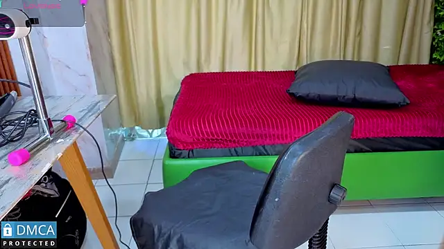 nena cupcake  online show from 02-27-26, 12:05