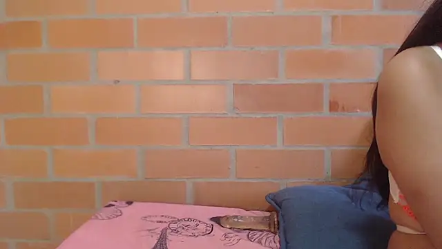 Montserrat Jay online show from 04-11-26, 02:32