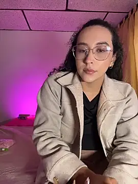 Snapshot of alehia_cute chatting on 07-02-26, 12:33 alehia cute online show from 07-02-26, 12:33