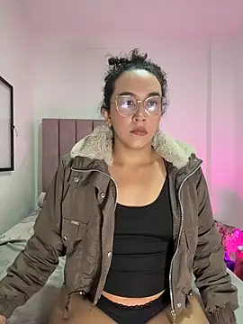 Snapshot of alehia_cute chatting on 08-06-26, 12:34 alehia cute online show from 08-06-26, 12:34