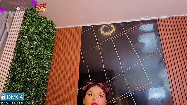 Snapshot of leidy_morales_ chatting on 02-25-26, 10:47 leidy morales online show from 02-25-26, 10:47