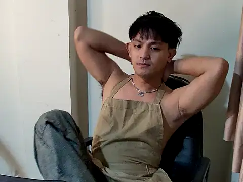 Snapshot of boypratama29 chatting on 10-15-25, 11:54 boypratama29 online show from 10-15-25, 11:54