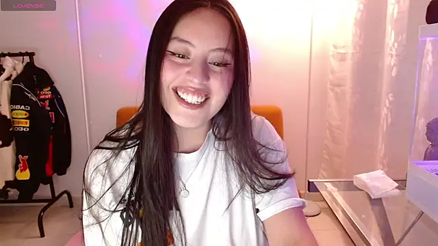 Snapshot of madissooon__ chatting on 07-04-26, 03:02 madissooon online show from 07-04-26, 03:02