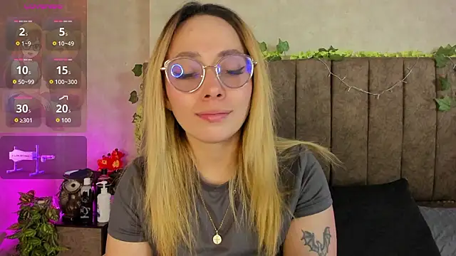 LanaMills  online show from 02-24-26, 09:02