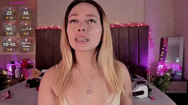 LanaMills  online show from 06-02-26, 05:09