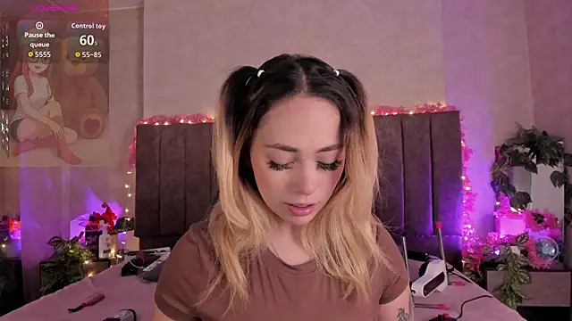 Snapshot of LanaMills_ chatting on 06-20-26, 04:04 LanaMills online show from 06-20-26, 04:04