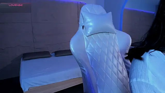 Snapshot of HannahMontgomery chatting on 12-03-25, 04:05 HannahMontgomery online show from 12-03-25, 04:05