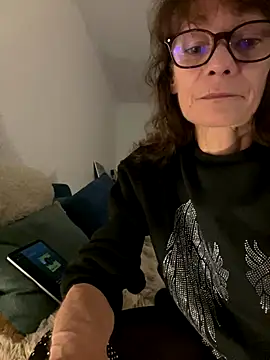 Chris06d22xh online show from 10-20-25, 07:03