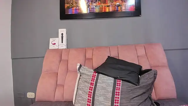 CharlotteCottin online show from 04-01-26, 01:41