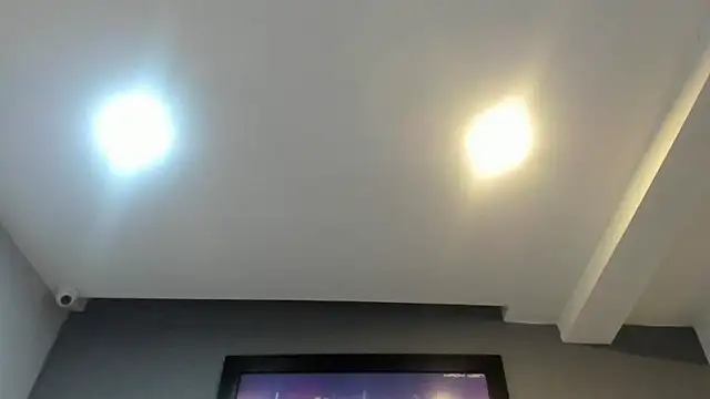 Snapshot of CharlotteCottin chatting on 07-23-26, 11:08 CharlotteCottin online show from 07-23-26, 11:08