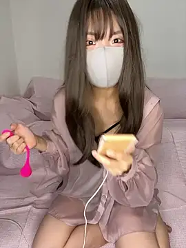 Snapshot of reina_00121 chatting on 09-10-25, 01:05 reina 00121 online show from 09-10-25, 01:05